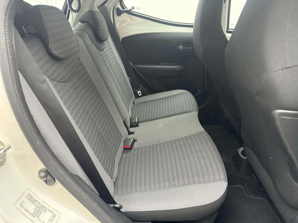 Toyota Aygo X 1.0 Vvt-i X-play Euro 6 Red #25