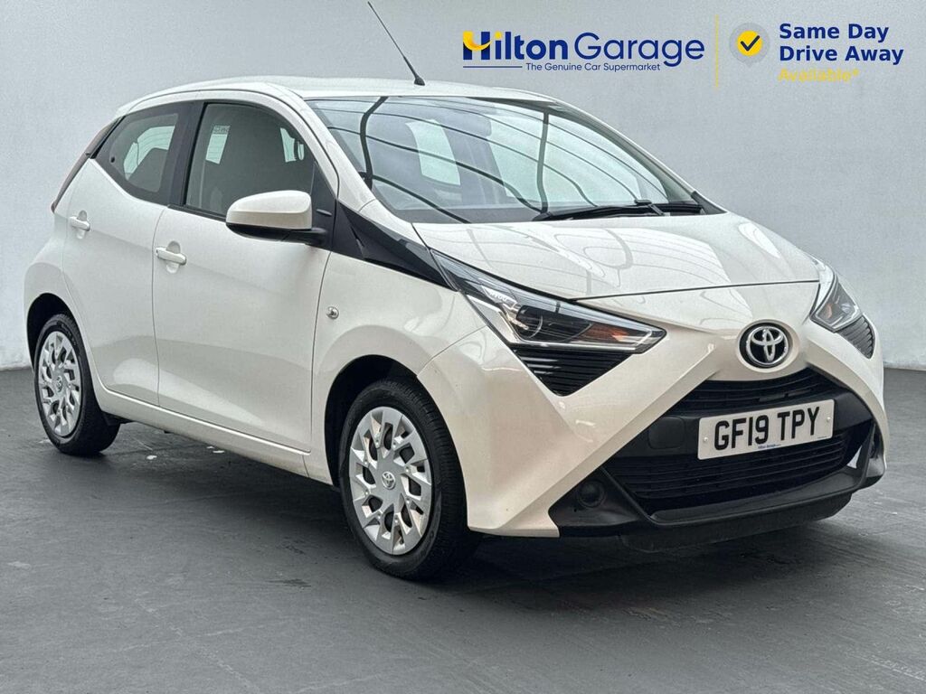 Toyota Aygo X 1.0 Aygo X-play Vvt-i White