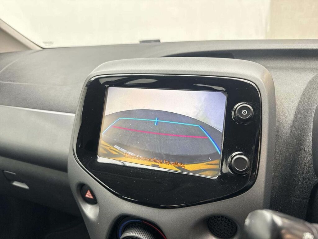 Toyota Aygo X 1.0 Vvt-i X-play Euro 6 Red #15
