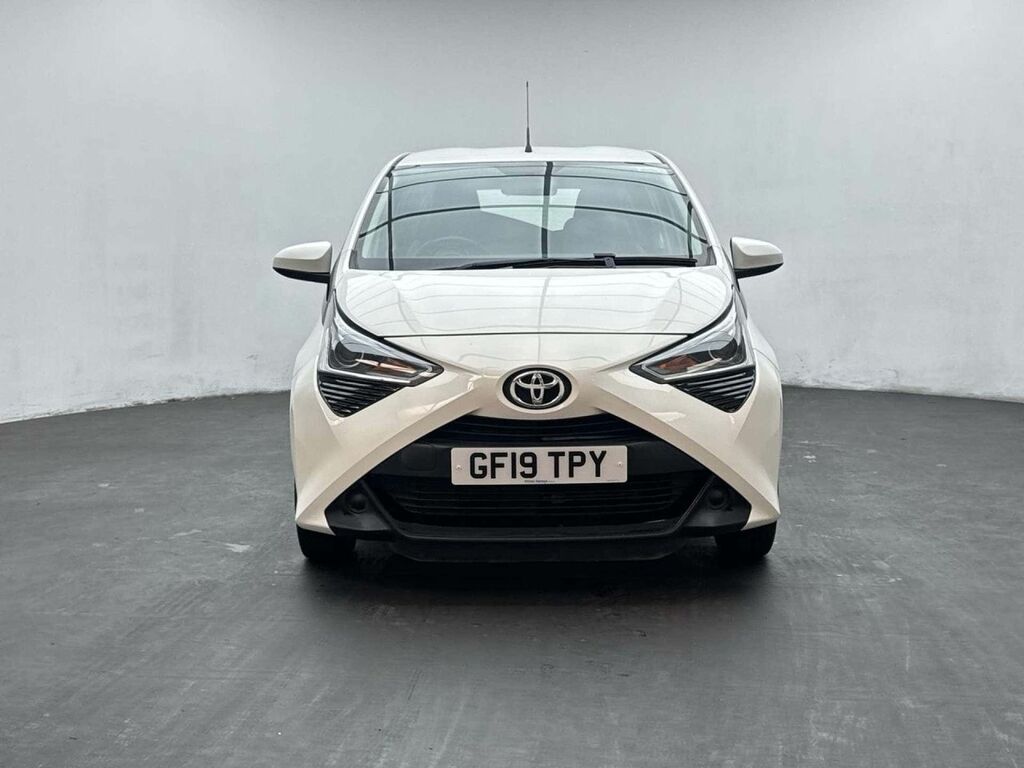 Toyota Aygo X 1.0 Aygo X-play Vvt-i White #3