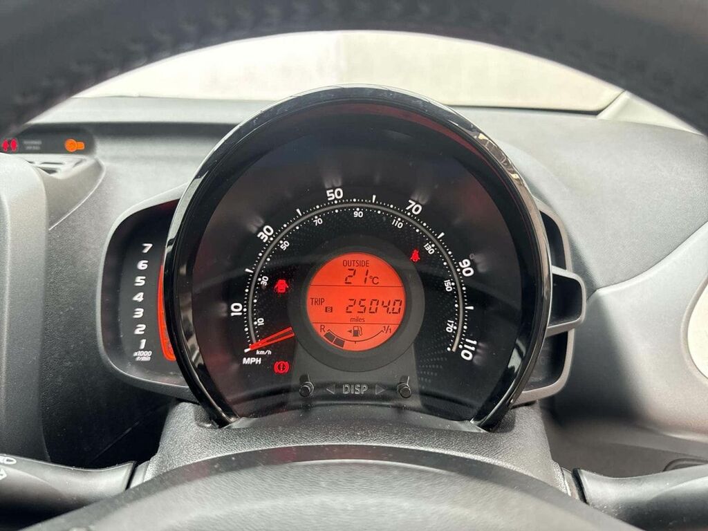 Toyota Aygo X 1.0 Vvt-i X-play Euro 6 Red #18