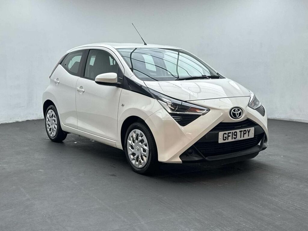 Toyota Aygo X 1.0 Aygo X-play Vvt-i White #2