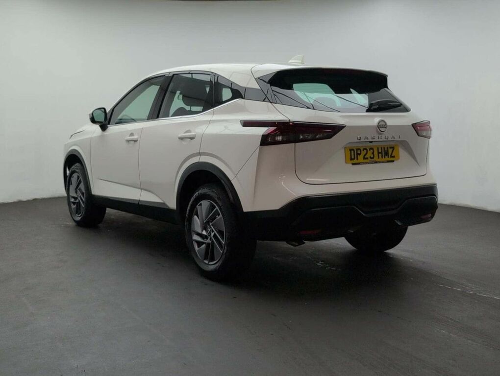 Nissan Qashqai 1.3 Qashqai Acenta Premium Dig-t Mhev White #6