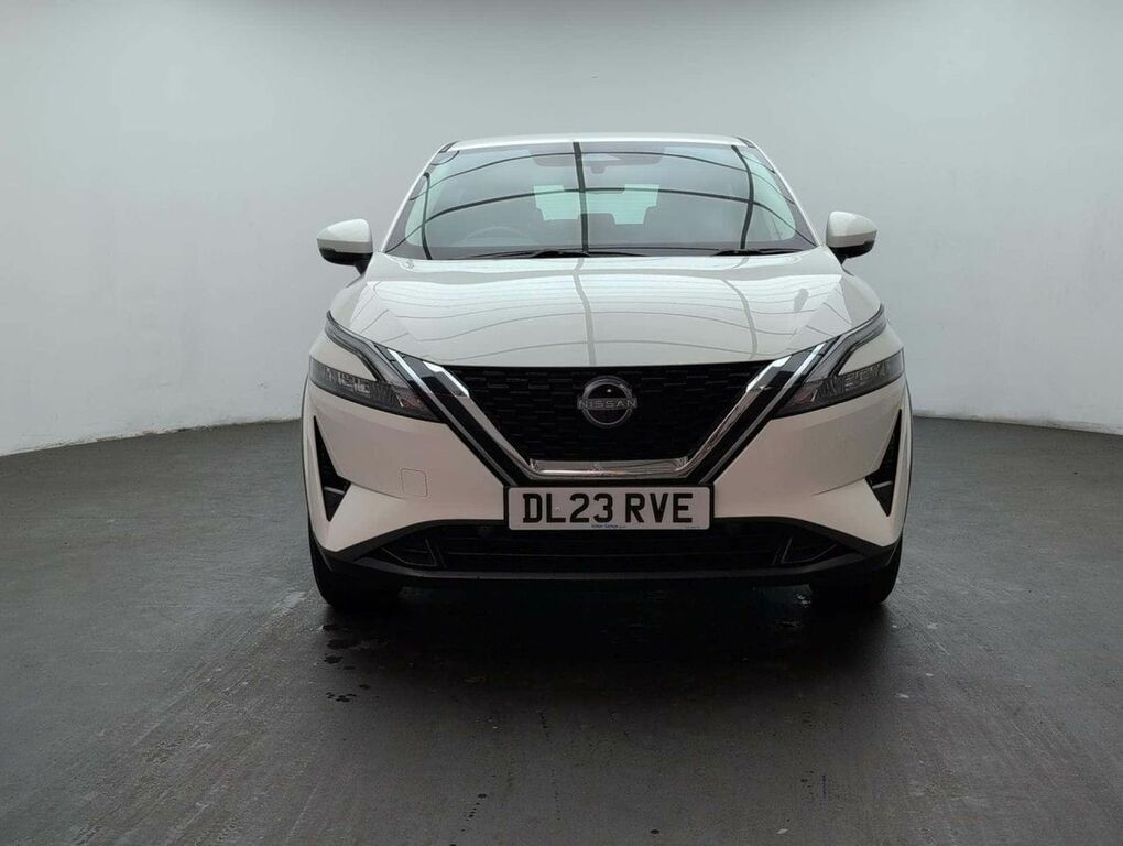 Nissan Qashqai 1.3 Qashqai Acenta Premium Dig-t Mhev White #3