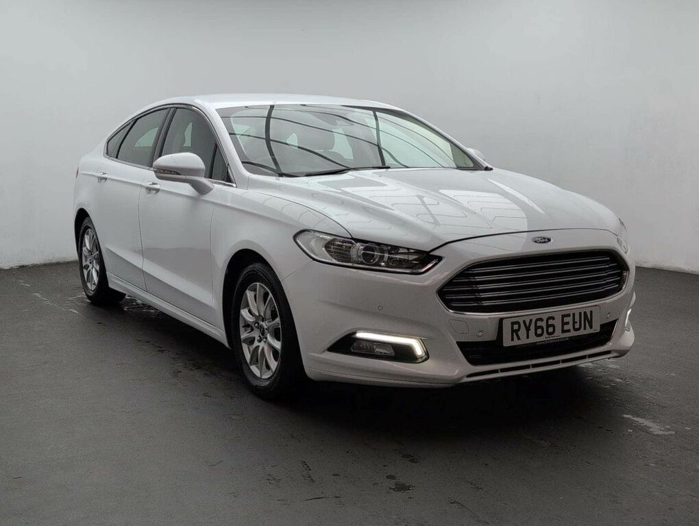 Ford Mondeo 2.0 Mondeo Titanium Econetic Tdci White #2