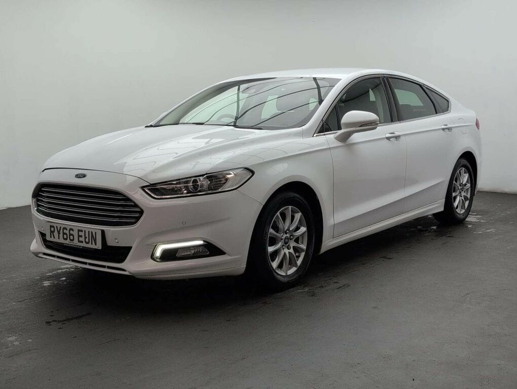 Ford Mondeo 2.0 Mondeo Titanium Econetic Tdci White #4