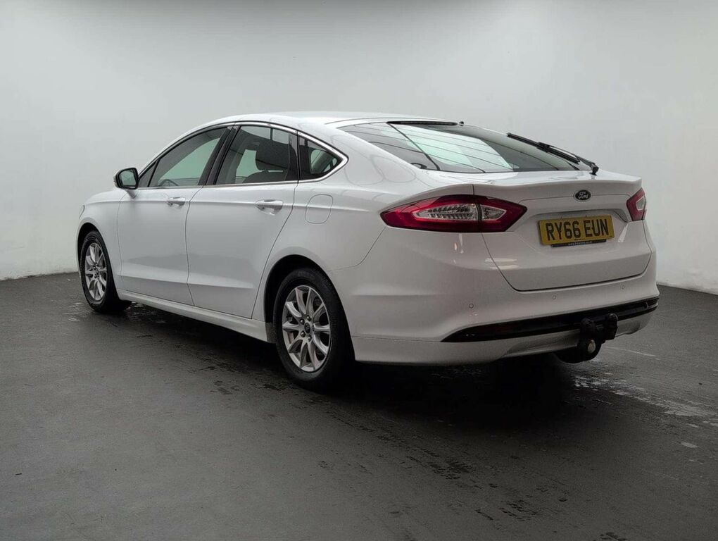 Ford Mondeo 2.0 Mondeo Titanium Econetic Tdci White #6