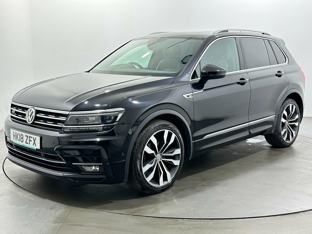 Volkswagen Tiguan 2L R-line HK18ZFX Black #3