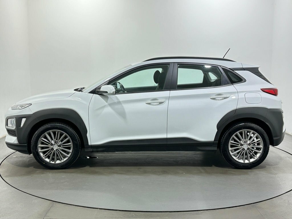 Hyundai Kona 1L Se White #4