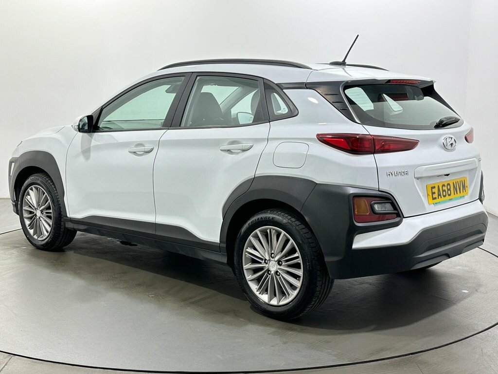 Hyundai Kona 1L Se White #5