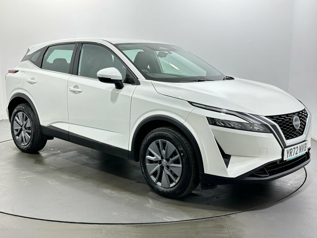 Nissan Qashqai 1.3L Visia YR72NVB White