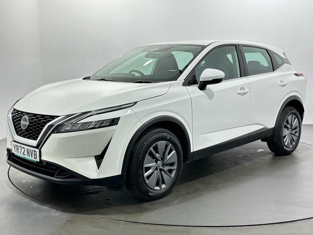 Nissan Qashqai 1.3L Visia YR72NVB White #3