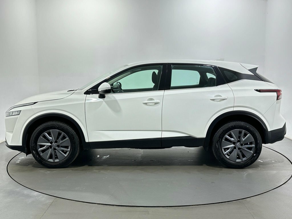 Nissan Qashqai 1.3L Visia YR72NVB White #4
