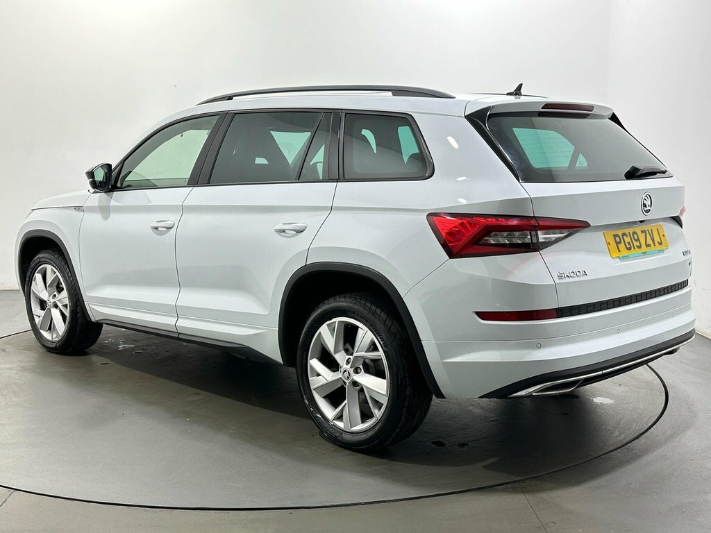 Skoda Kodiaq 2L Sportline PG19ZVJ White #5