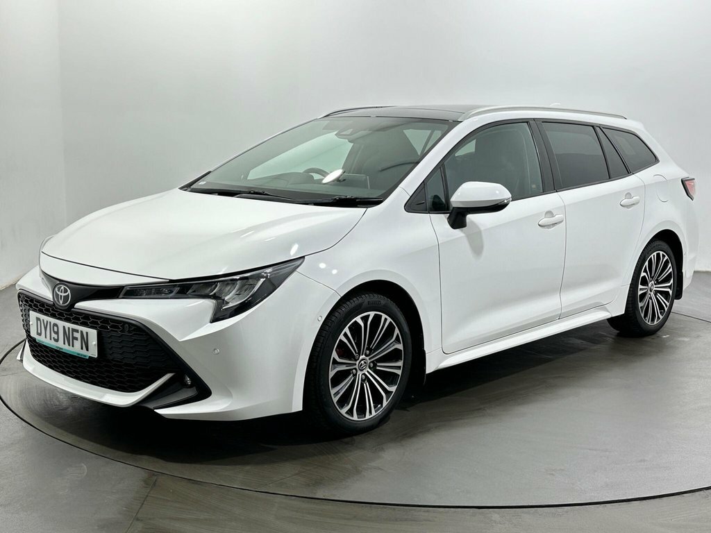 Toyota Corolla 1.2L Design White #3