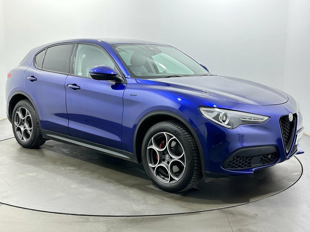 Alfa Romeo Stelvio 2L Sprint Blue