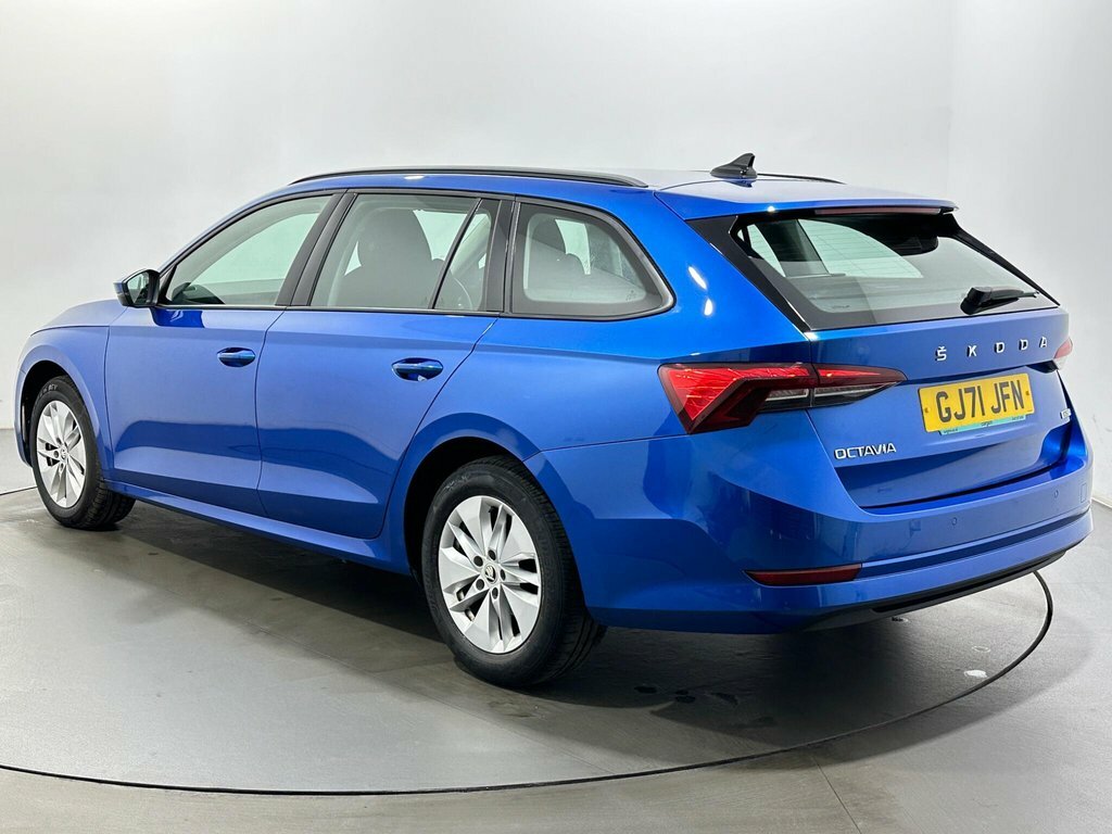 Skoda Octavia 1L Se Blue #5