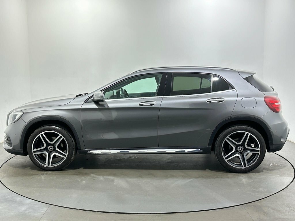 Mercedes-Benz GLA Class 2L Amg Line YA68FJX Grey #4