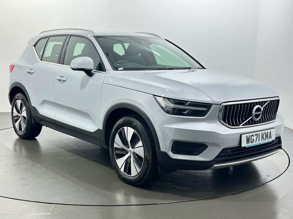 Volvo XC40 1.5L Core Silver