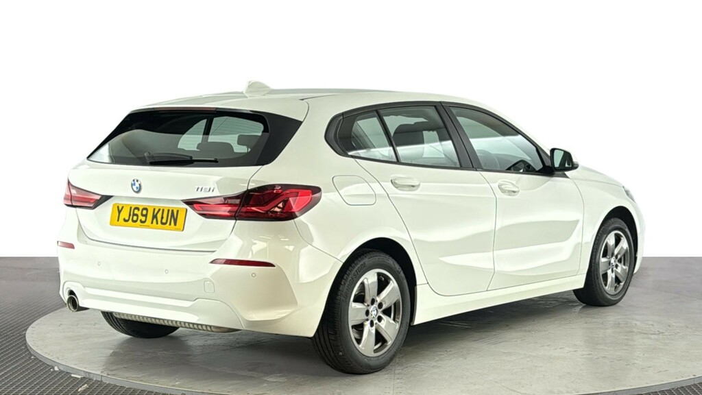 BMW 1 Series 1.5 118I Se Hatchback Euro 6 S YJ69KUN White #4