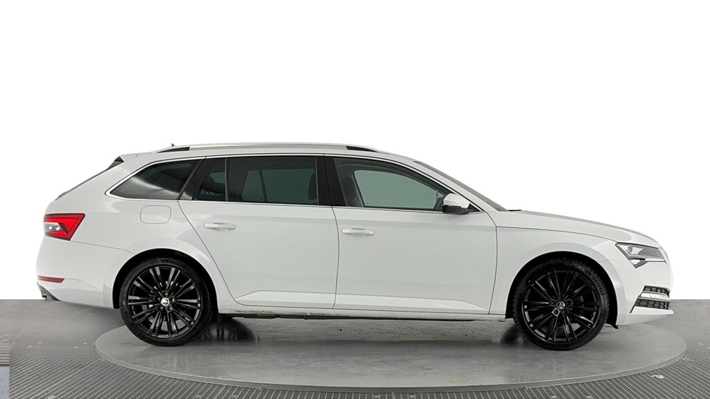 Skoda Superb 1.4 Tsi Iv 13Kwh Se L Estate Plug-in Hy White #3