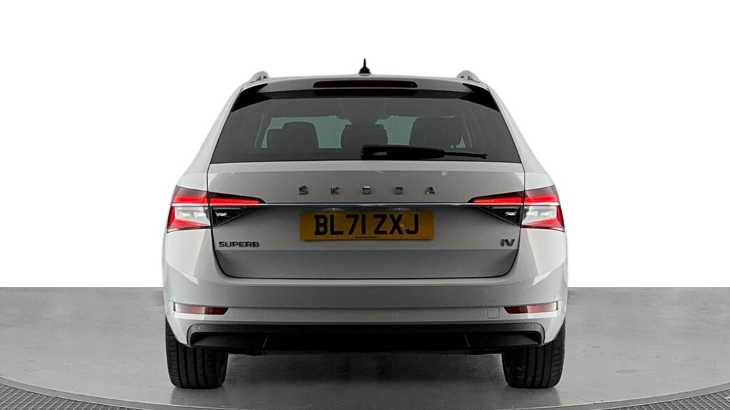 Skoda Superb 1.4 Tsi Iv 13Kwh Se L Estate Plug-in Hy White #5