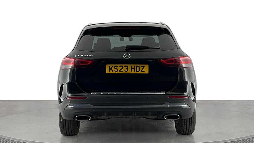 Mercedes-Benz GLA Class 1.3 Gla200 Amg Line Executive Suv 7G- KS23HDZ Black #5