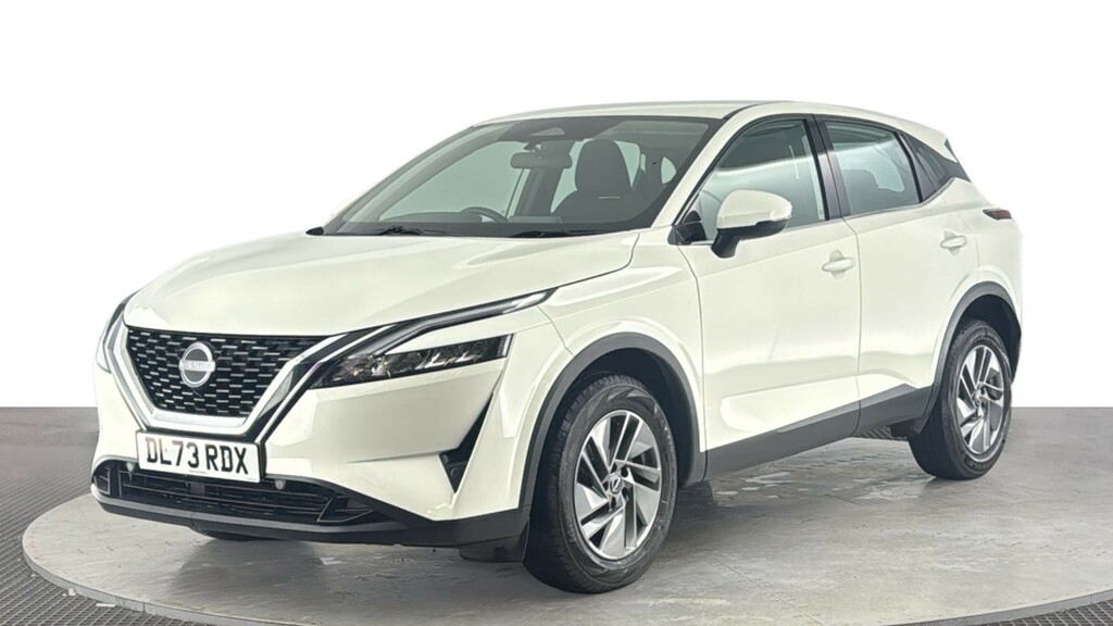 Nissan Qashqai 1.3 Dig-t Mhev Acenta Premium Suv Hybri DL73RDX White