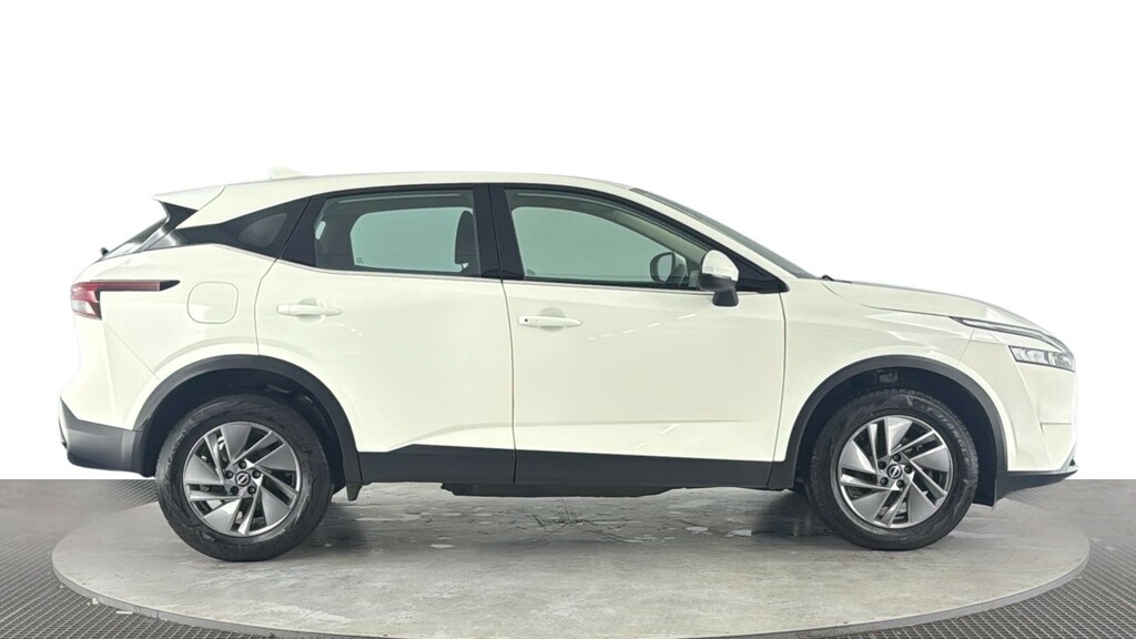 Nissan Qashqai 1.3 Dig-t Mhev Acenta Premium Suv Hybri DL73RDX White #3