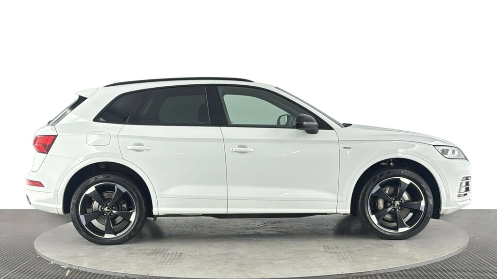 Audi Q5 2.0 Tfsie 50 Black Edition Suv Plug-in KP70PGF White #3