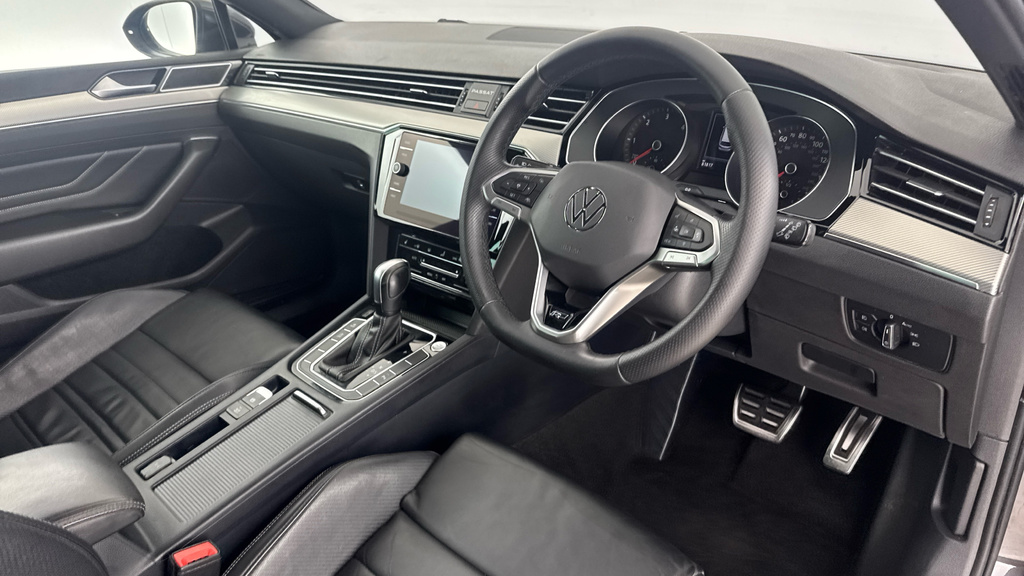 Volkswagen Passat Mk8 Facelift Est 1.5 Tsi 150Ps Se Nav Evo Black #9