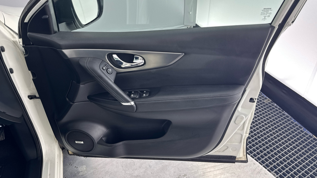 Nissan Qashqai Blue #23