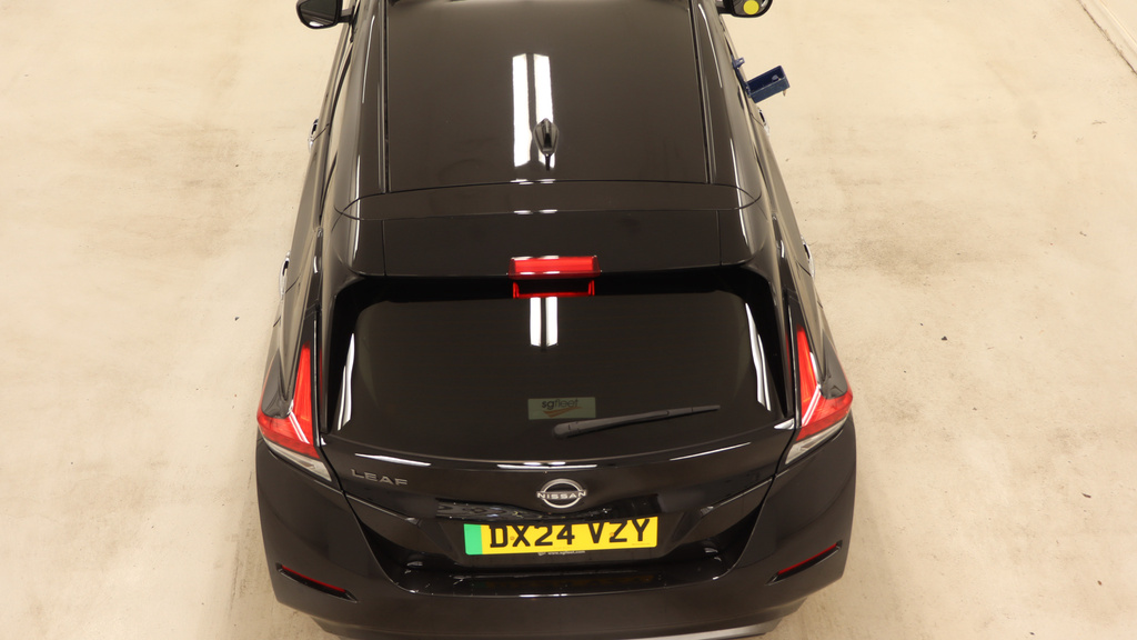 Nissan Leaf 39Kwh N-connecta Hatchback 150 Black #2