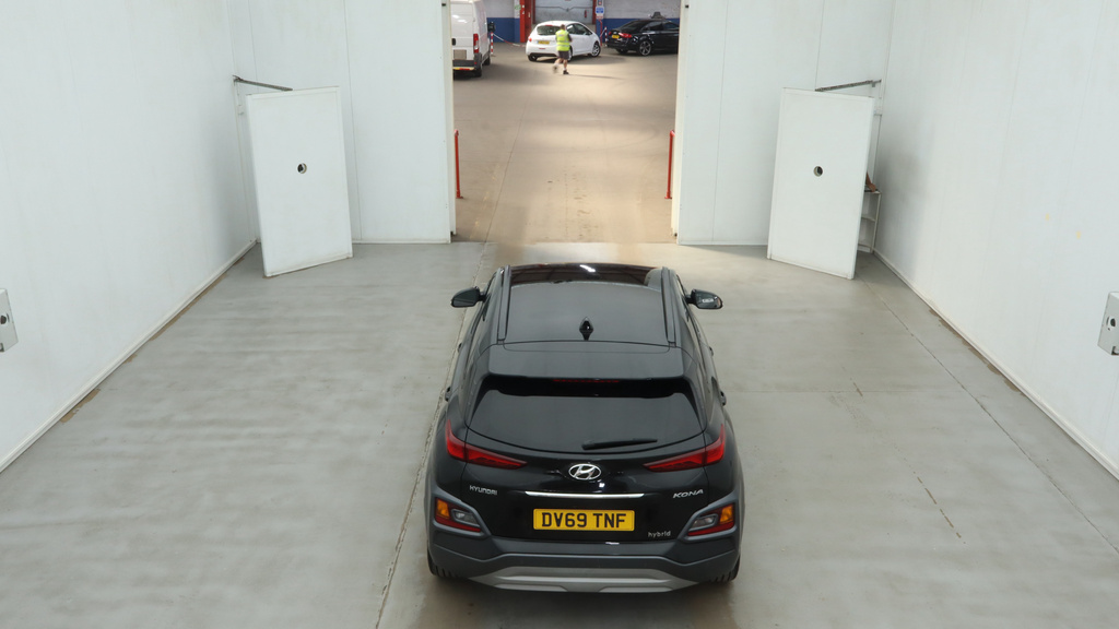 Hyundai Kona 1.6 H-gdi Premium Se Suv Hybrid Dct Eur Black #2