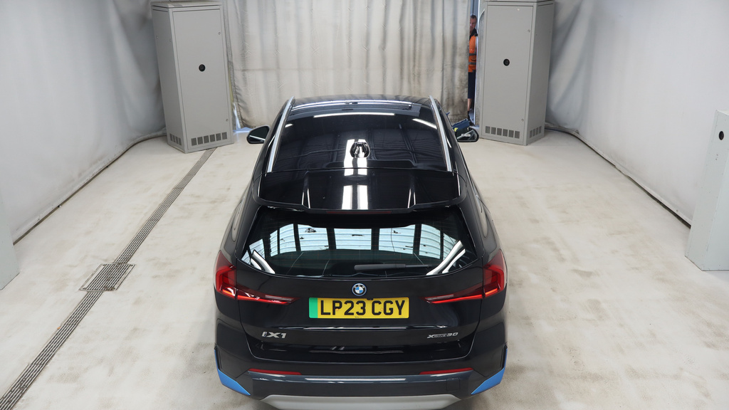 BMW iX1 30 66.5Kwh Xline Suv Xdrive 11K Black #2