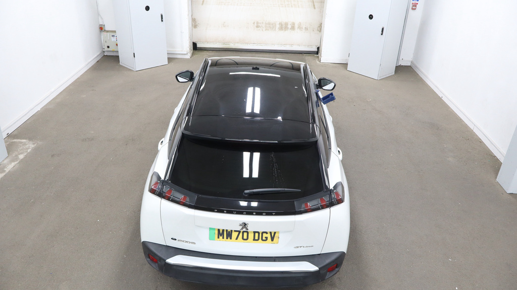 Peugeot e-2008 50Kwh Gt Line Suv 136 Ps White #2