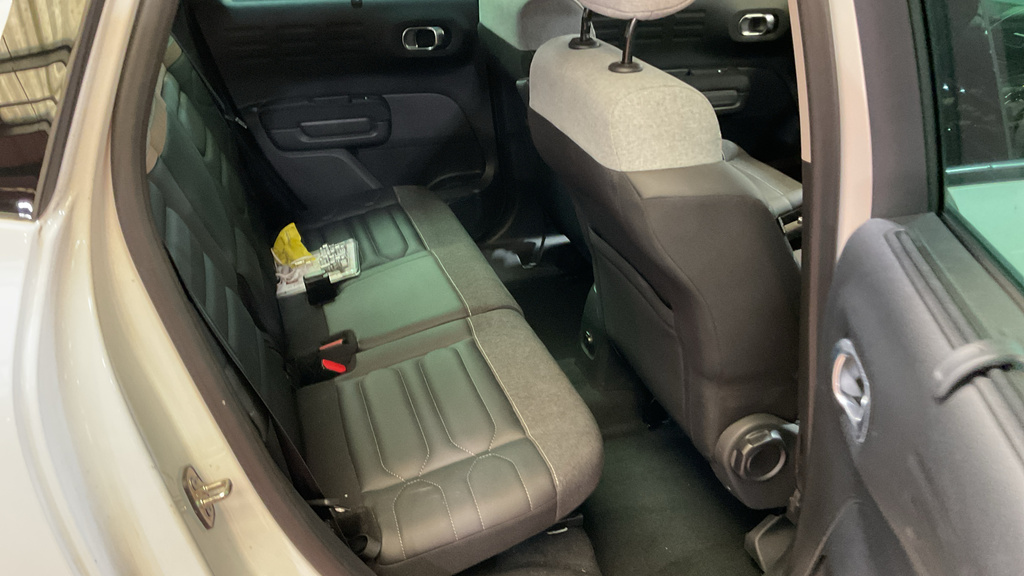 Citroen C3 Aircross 1.2 Puretech Shine Eat6 Grey #2