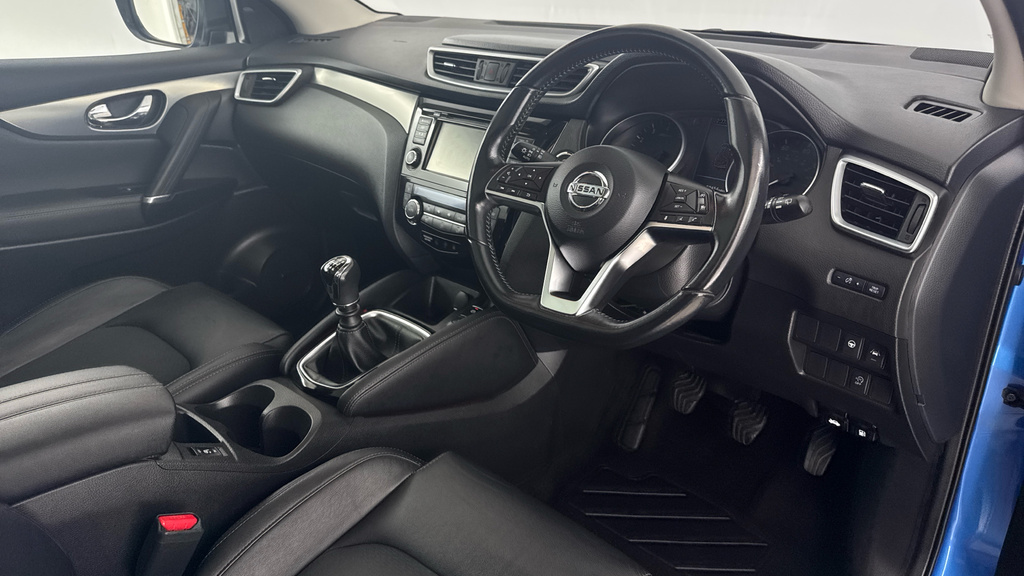 Nissan Qashqai 1.3 Dig-t N-connecta Euro 6 Ss Black #9
