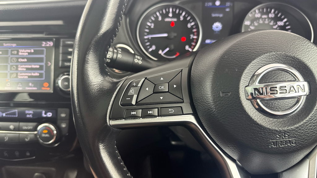 Nissan Qashqai 1.3 Dig-t N-connecta Euro 6 Ss Black #40