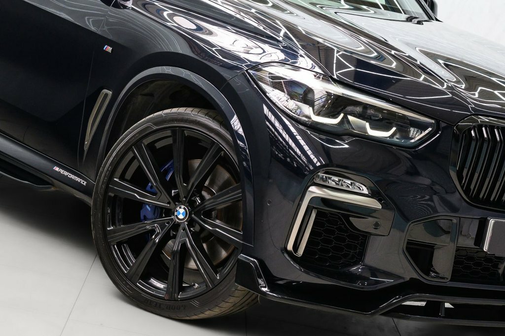 BMW X5 3L Null SC19CNN Black #2