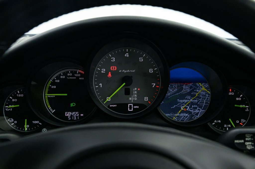 Porsche Panamera Hatchback Black #37