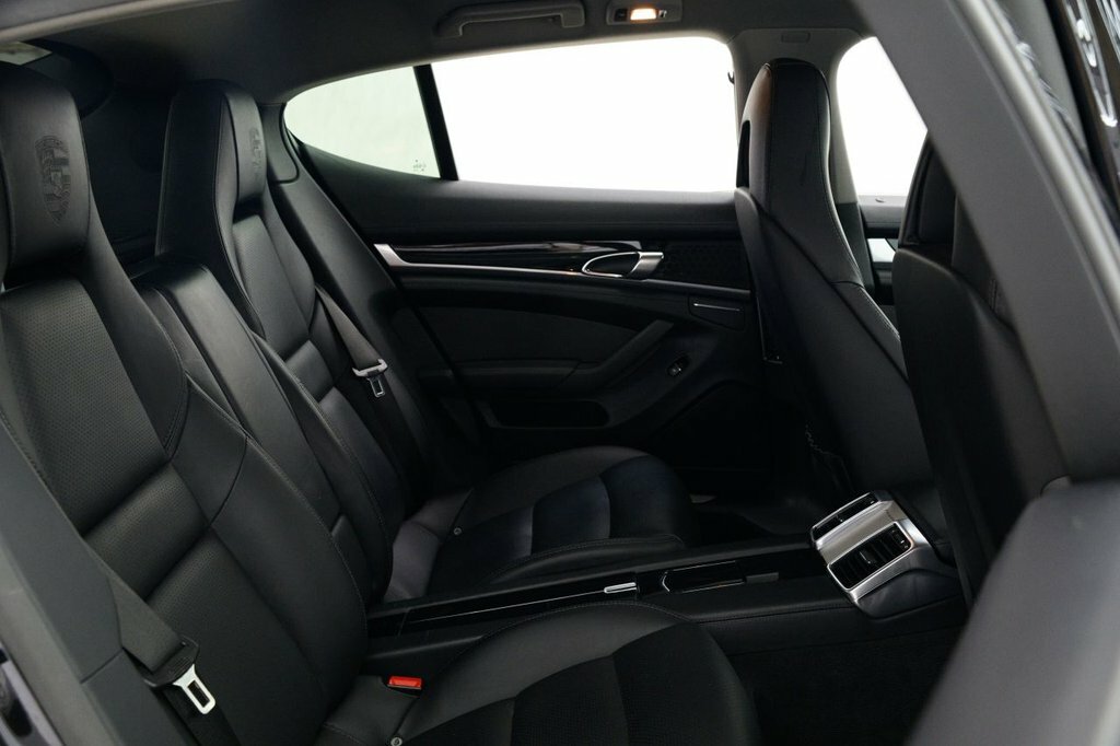 Porsche Panamera Hatchback Black #19