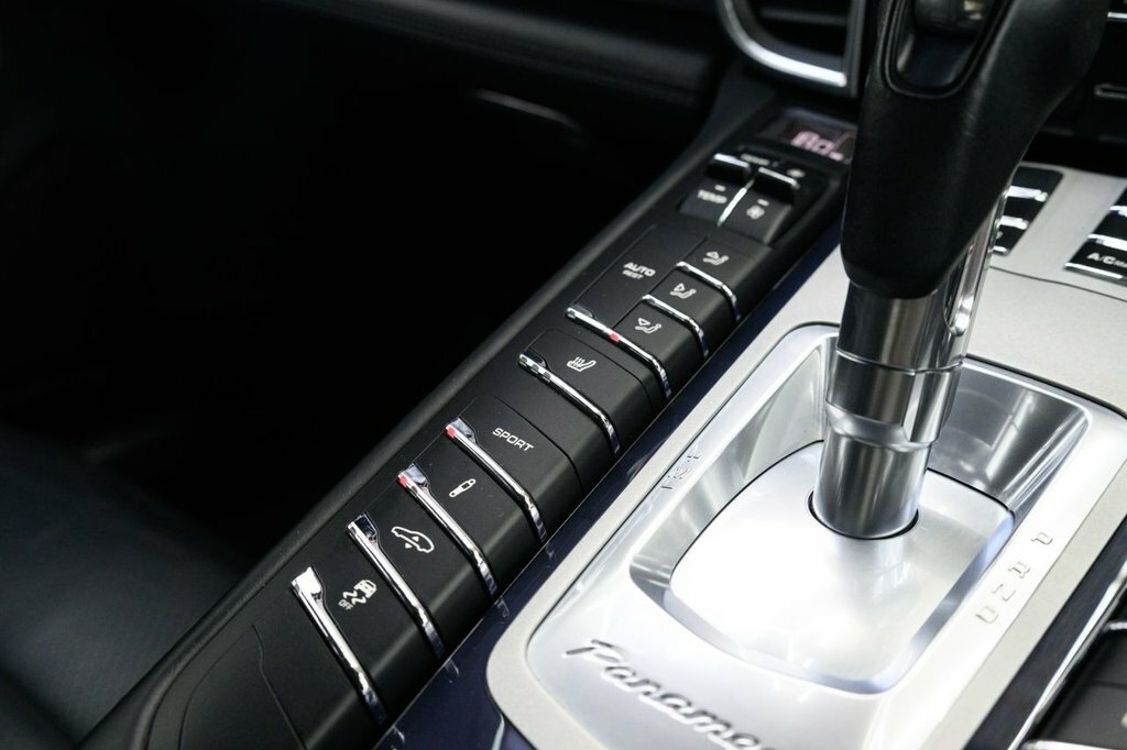 Porsche Panamera Hatchback Black #39