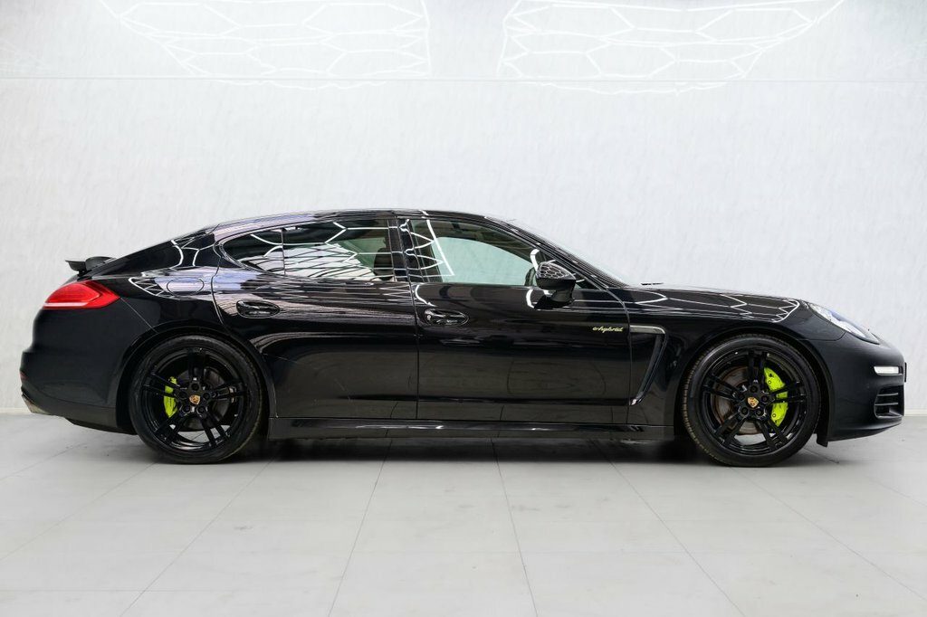 Porsche Panamera Hatchback Black #12
