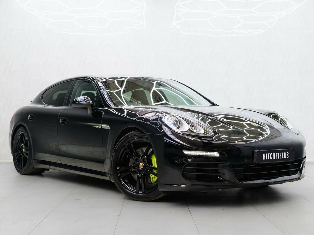 Porsche Panamera Hatchback Black #1
