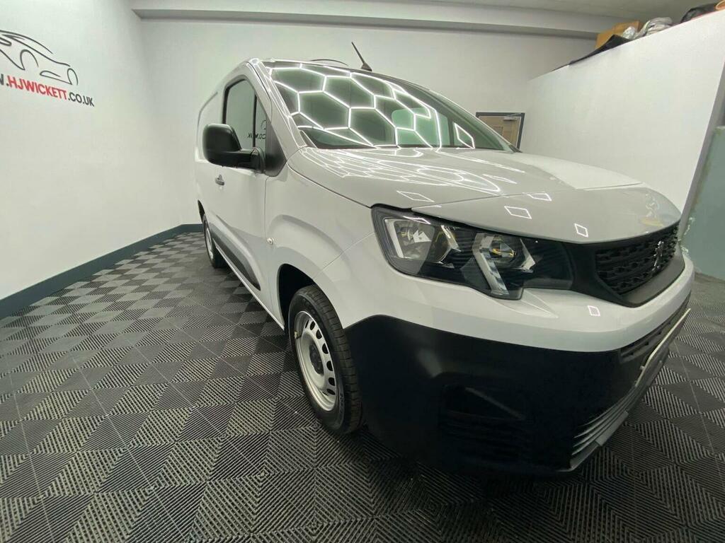Peugeot Partner 1.5 Bluehdi 1000 Professional Premium Standard P White