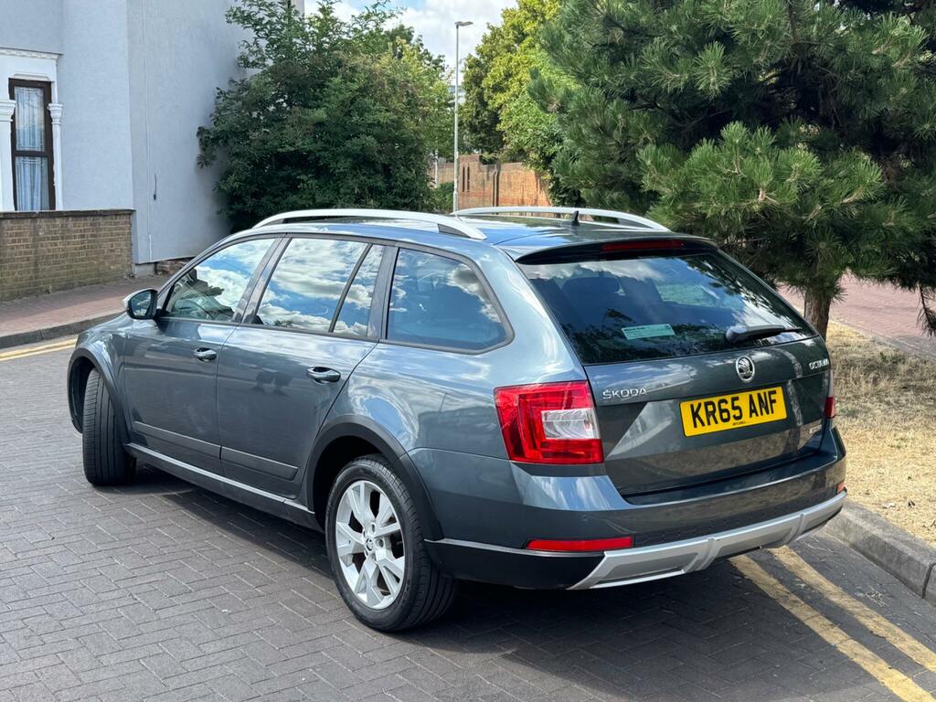Skoda Octavia 2.0 Tdi Scout Dsg 4Wd Euro 6 Ss Grey #4