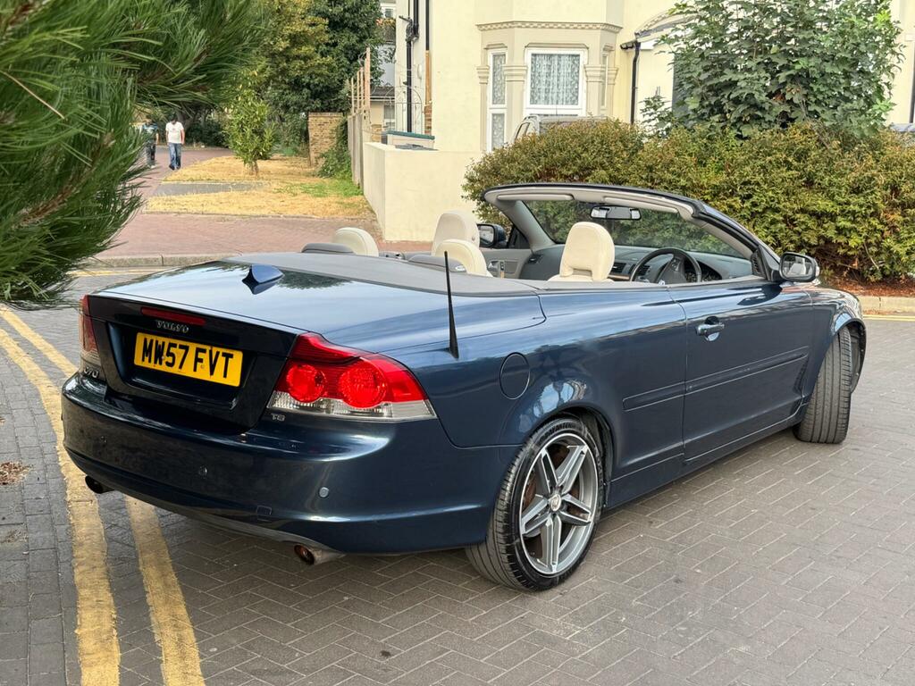 Volvo C70 2.5 T5 Se Lux MW57FVT Blue #2