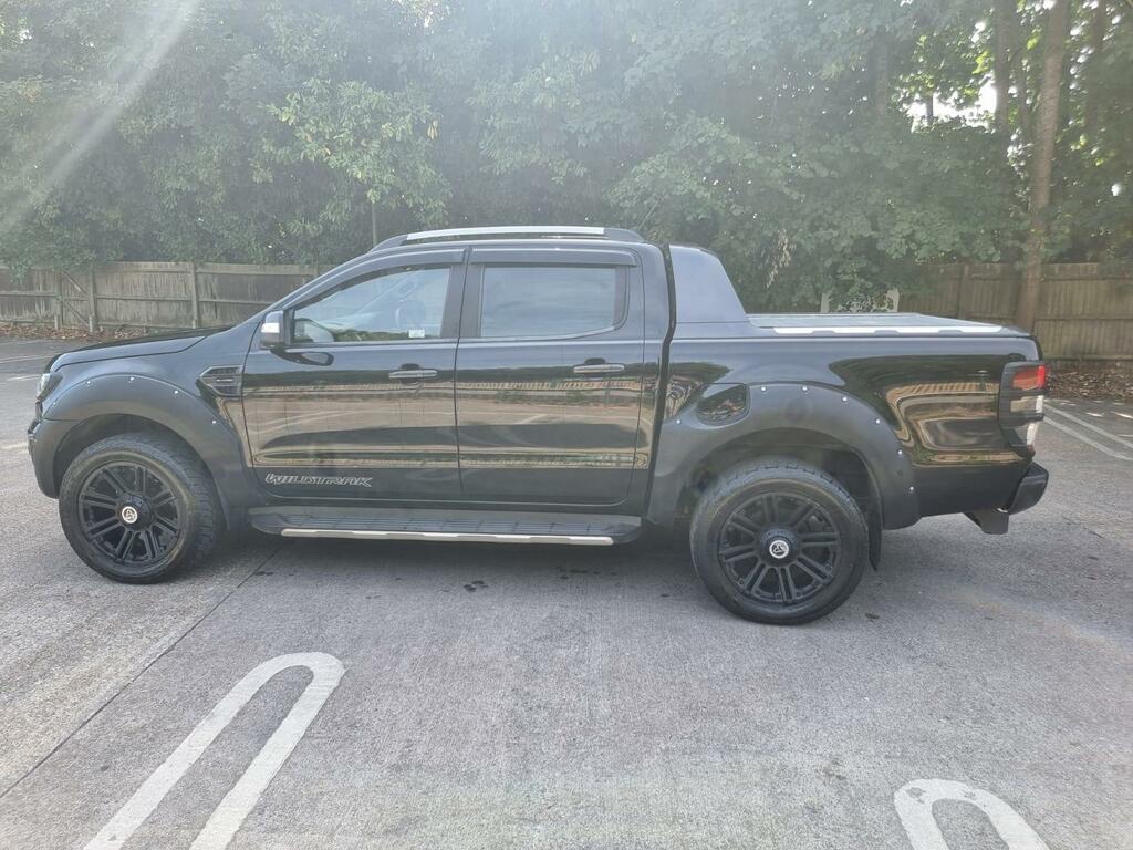 Ford Ranger Wildtrak Black #4