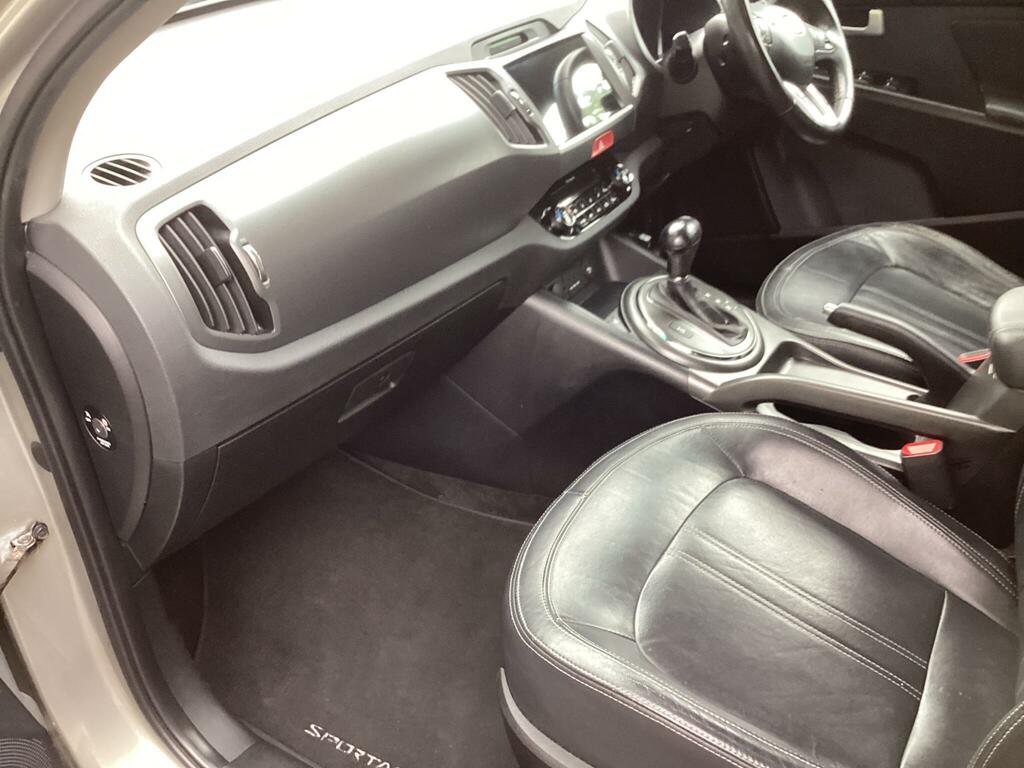 Kia Sportage 2.0 Xe 2Wd 2010 Black #37
